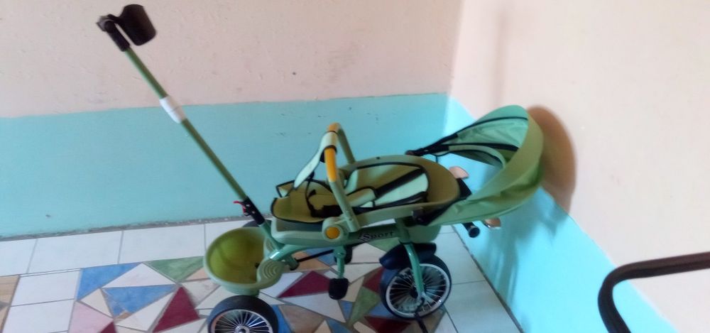 Srochna prodayu velo kolyasku.