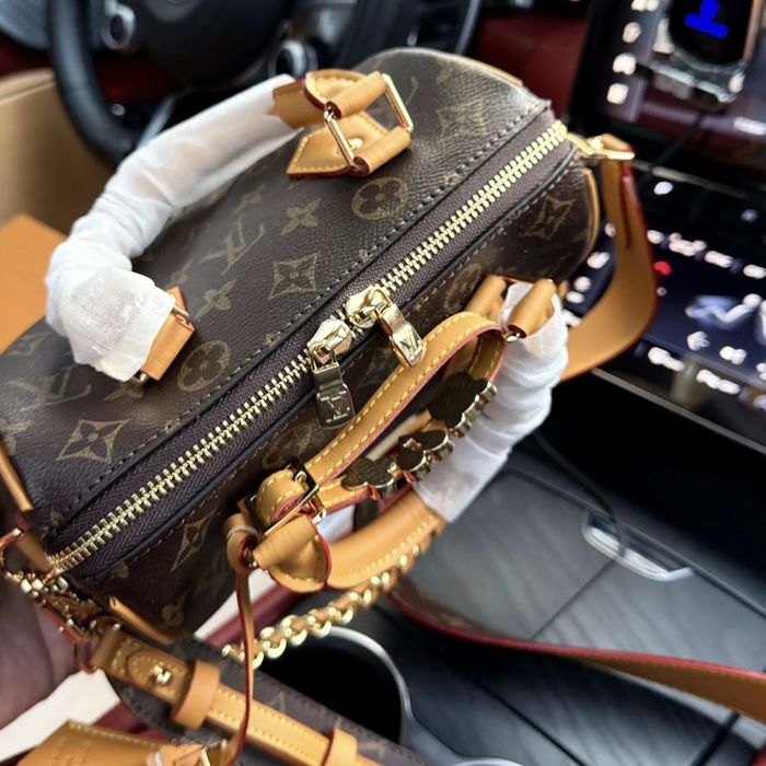 Чанта louis vuitton