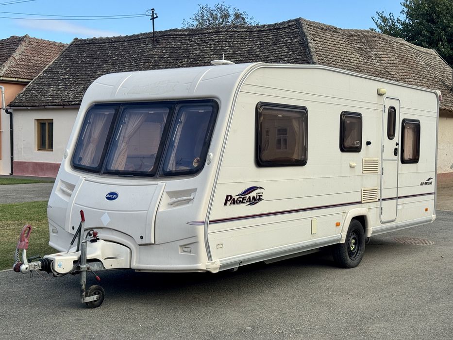 Rulota Caravana Bailey Pageant Auvergne  5/6 locuri de dormit