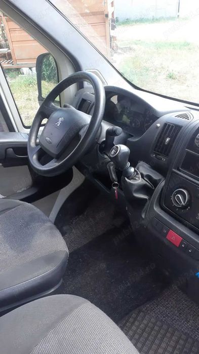 Peugeot autoutilitara euro 5, an 2012 ,cutie