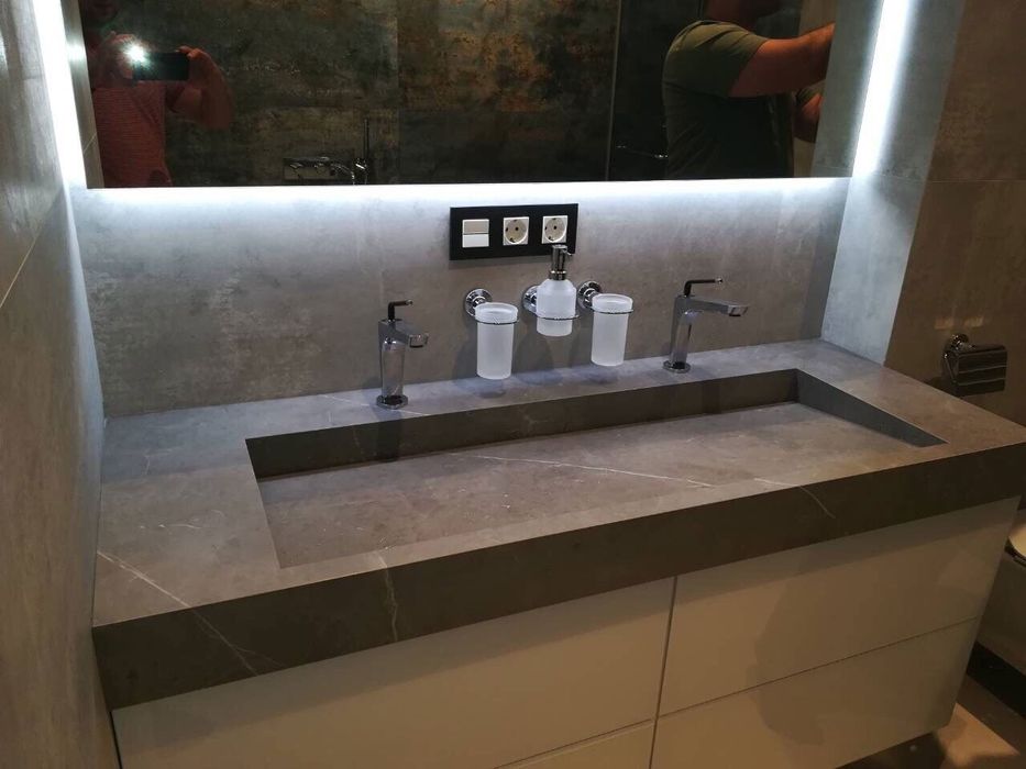 Раковина из керамогранитный кафель...