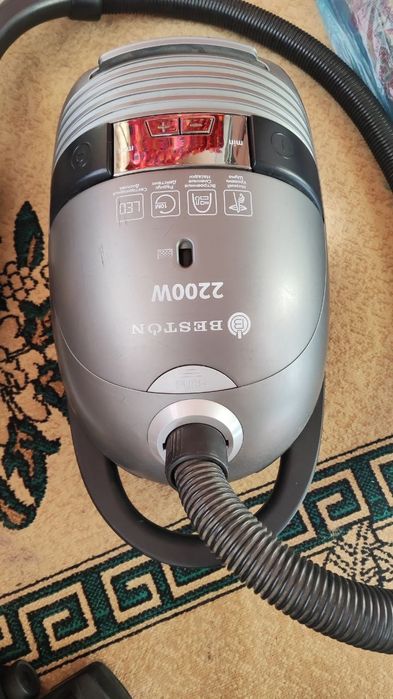 Продается Пылесос Beston