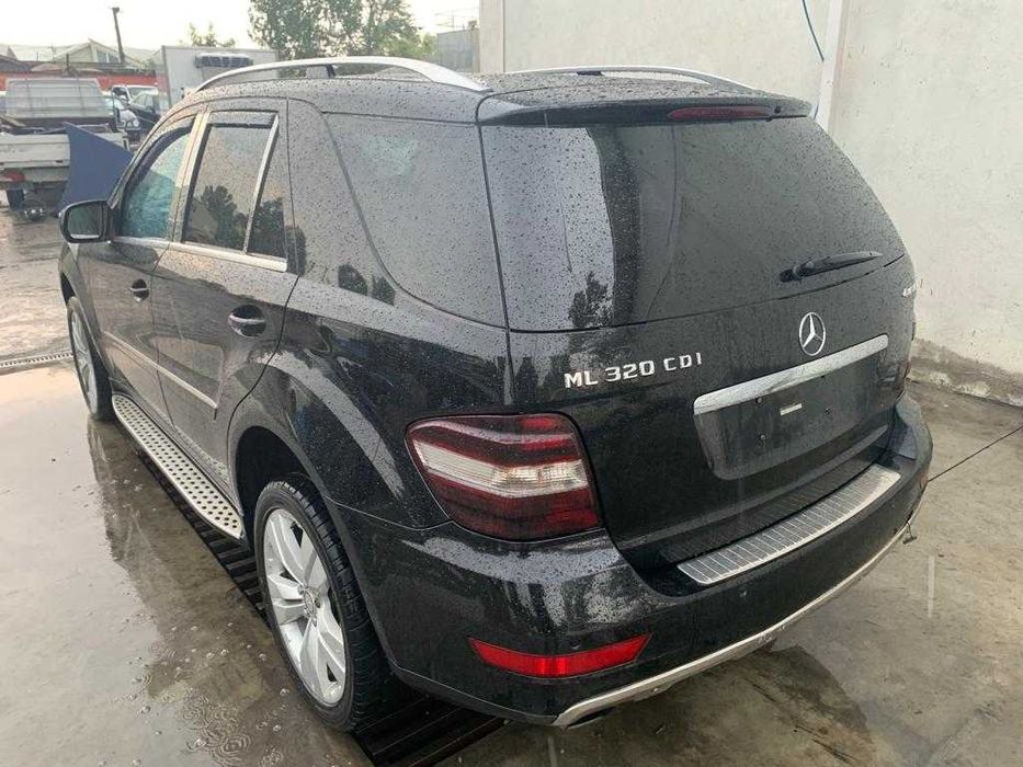 Dezmembrez mercedes ML w164 Face-lift--ml 350D/bara fata ml w164/far/