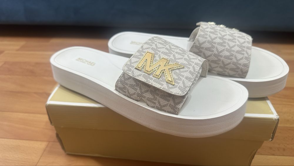 Оригинал Шлепанцы Michael Kors бежевый