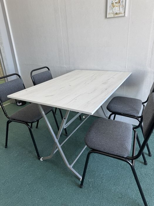 Продам столы и стулья