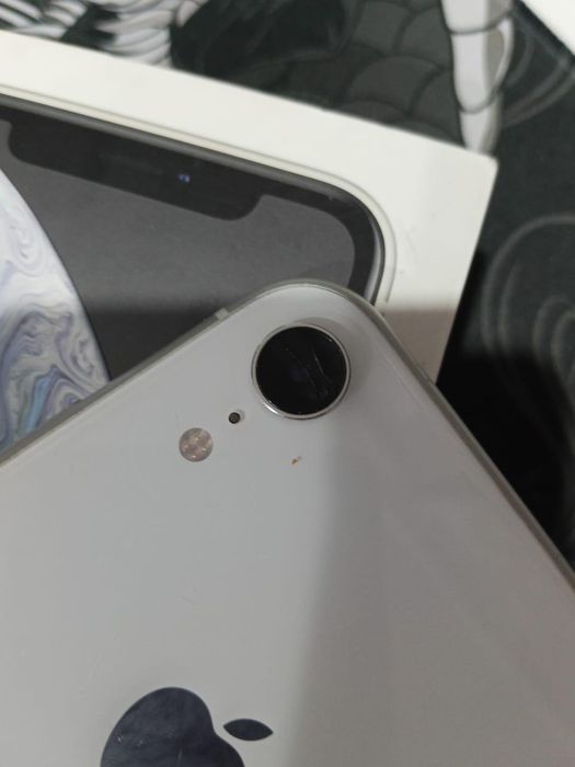 Продам айфон xr 64 g akb 80