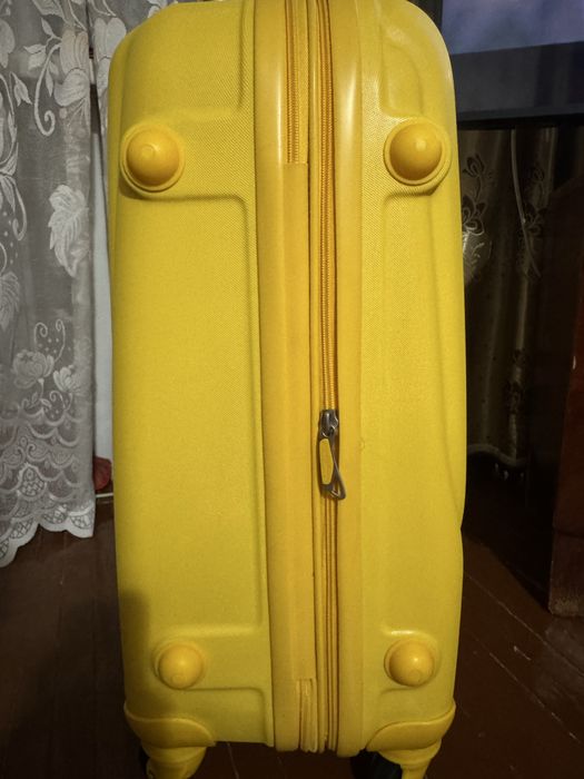 Чемодан Ambassador 70 литров