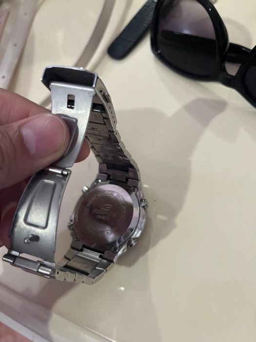 Продам Наручные часы Casio Edifice EFA-131D-1A1 Наручные часы Casio Ed