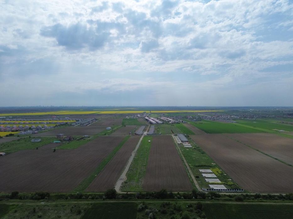 Teren de vanzare