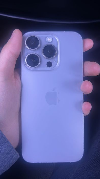 продается Iphone 15 pro