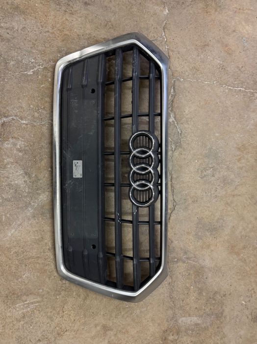 Audi Q5 FY Решетка