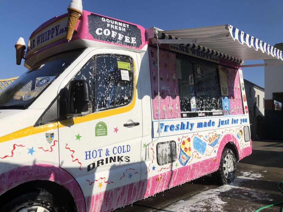 Бус за Сладолед под наем