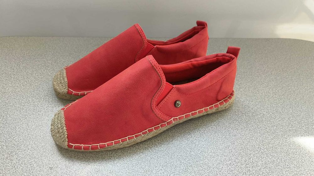 Superdry Liora - 36, 37 si 38 - NOU