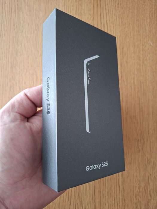 ЧИСТО НОВ ! Samsung Galaxy S25 5G - 12GB RAM / 128GB