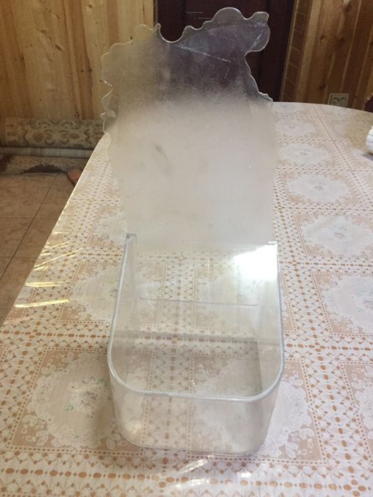 Контейнер пластиковый для мелочёвки.