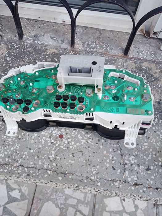 Километраж за Тойота РАФ 4 1998г