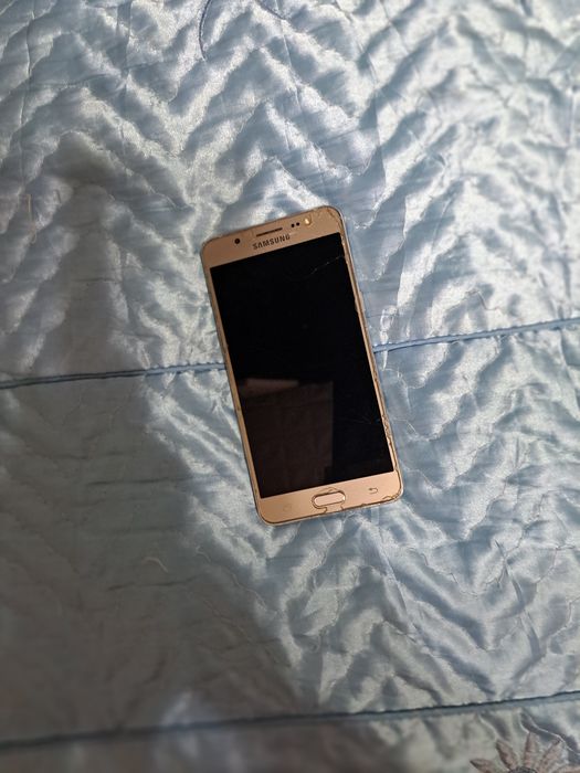 Самсунг Гэлакси J5