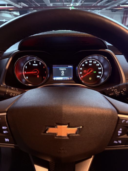 Tracker 2 premier sotiladi