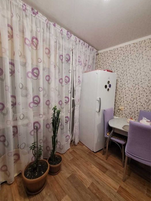Продам 1 комнатную квартиру в 20-ом микро-районе