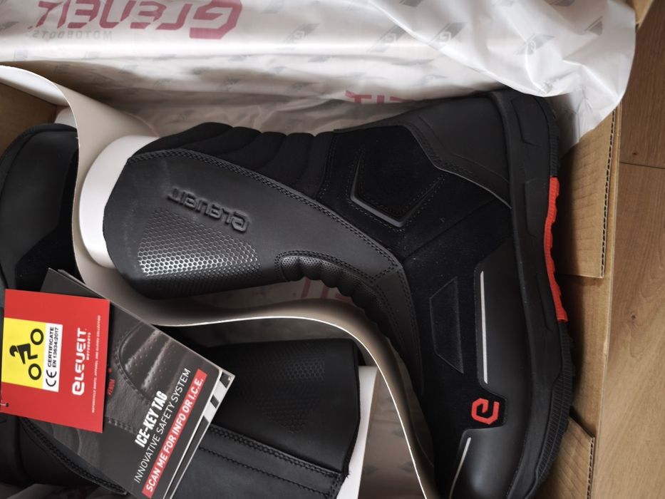 Ghete Moto Cizme Noi Touring ADV Eleveit VENOM WP WATERPROOF NOI cu eticheta 43 Impermeabile Nivel Ridicat de Protectie Super Ușoare