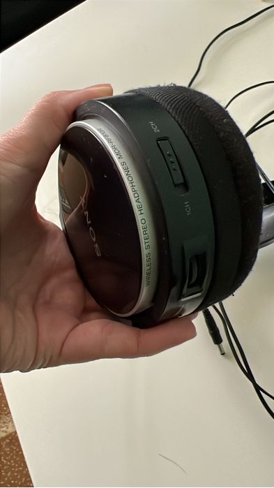 set casti  wireless Sony, frecventa radio