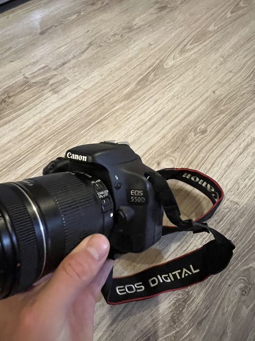Canon eos 550D и 18-135 обектив почти нови