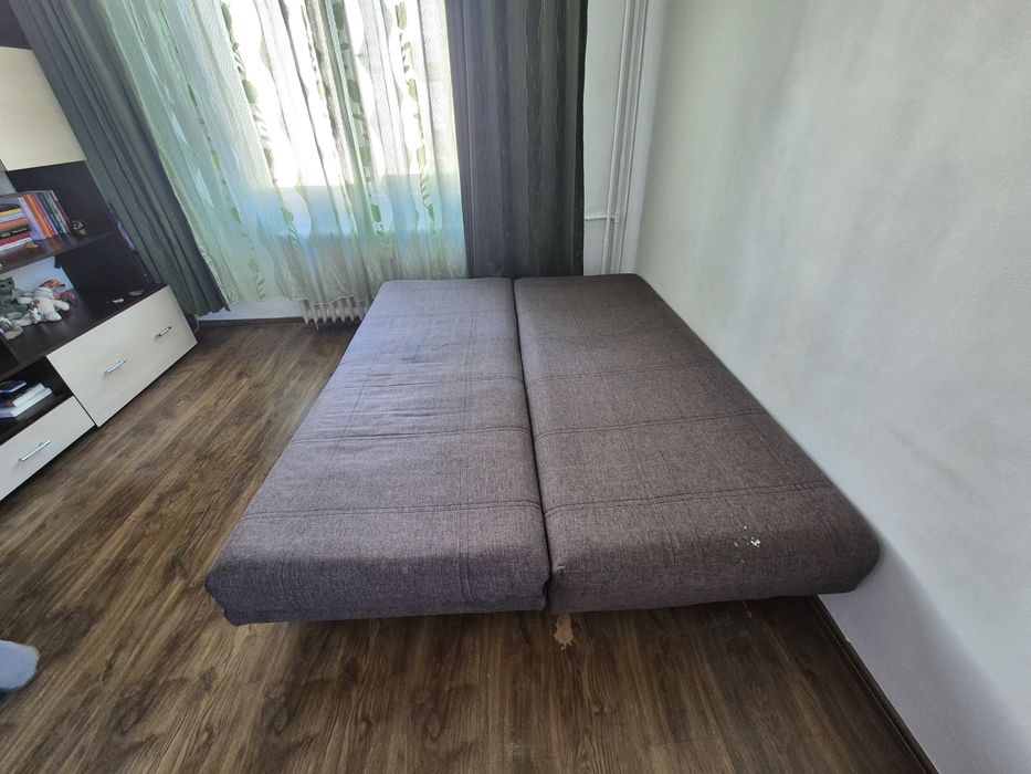 Donez canapea extensibila, utilizabila,  necesita mici reparatii