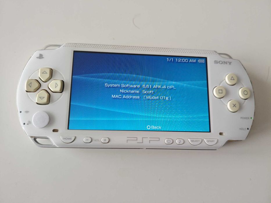 SONY PSP Playstation Portable 1000 - Качени много игри