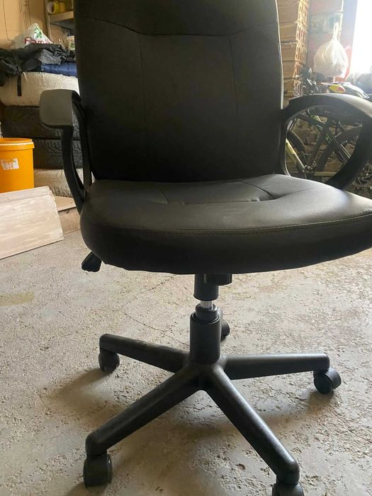 Кожен Офис стол без забележки