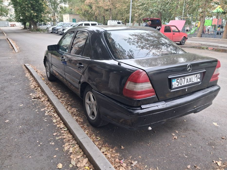 Продам Мерседес w202 с180