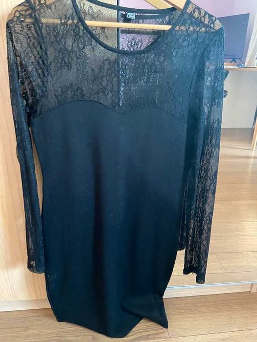 Rochie neagra cu dantela Pimkie