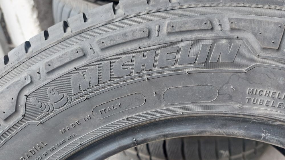 Гуми за Бус 215 65 16 C Michelin Agilis 3 2 броя