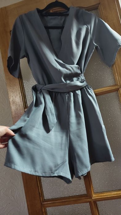 Продаю платья 44р