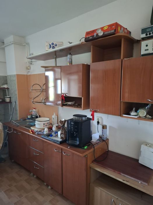 Apartament cu 2 camere semidecomandat, in zona centrala