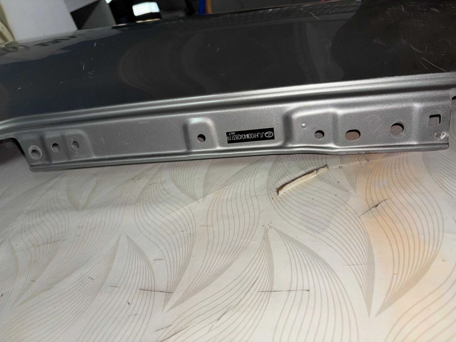 Крыло от Lexus LX 570