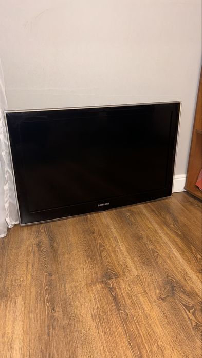 Продам телевизор Samsung