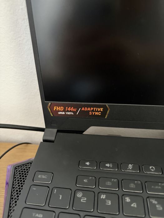 ASUS TUF A15 Ryzen 7 7435HS / RTX 4060 8GB / 16GB DDR5 / 512GB SSD / 144Hz + accesorii