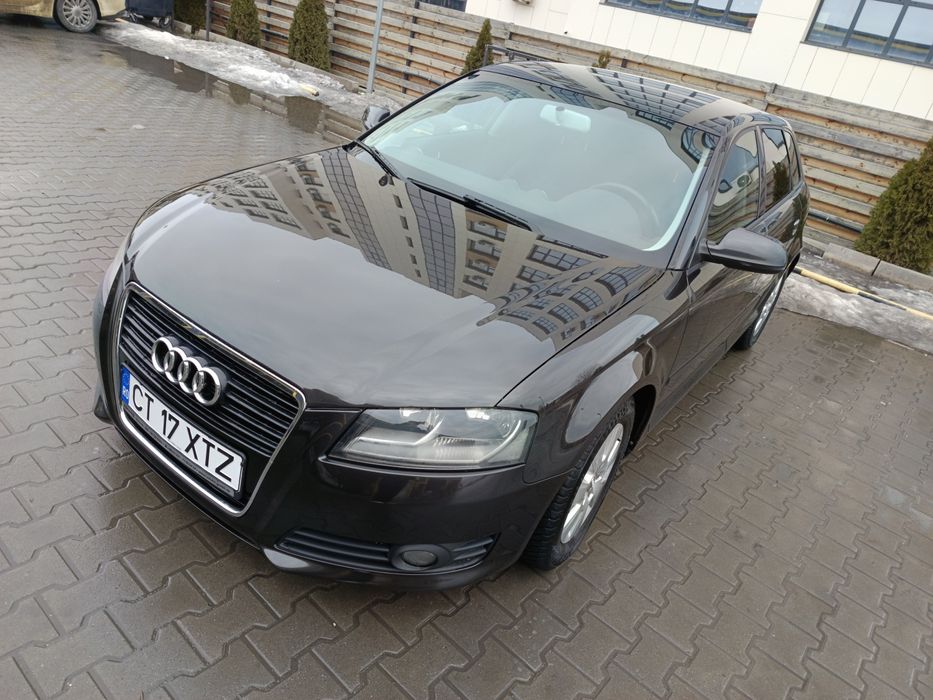Vând Audi A3 1.6