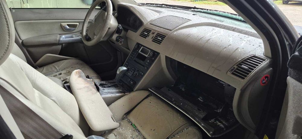 Волво ХС90  2.4 D  AWD АВТОМАТ D5244T  Volvo – само на части