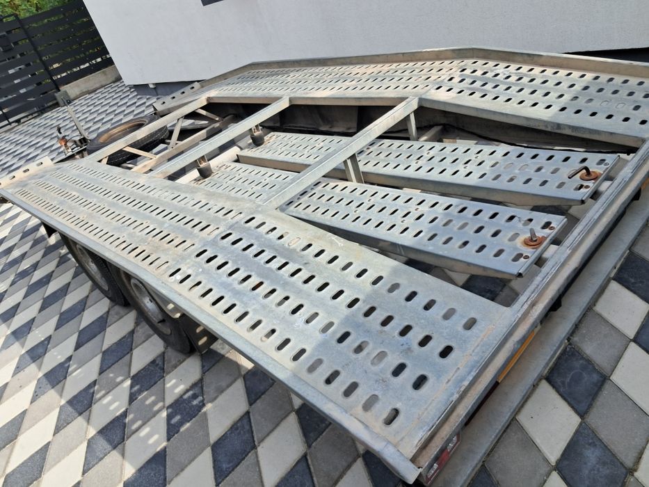 Tractari auto /Transport pe platforma