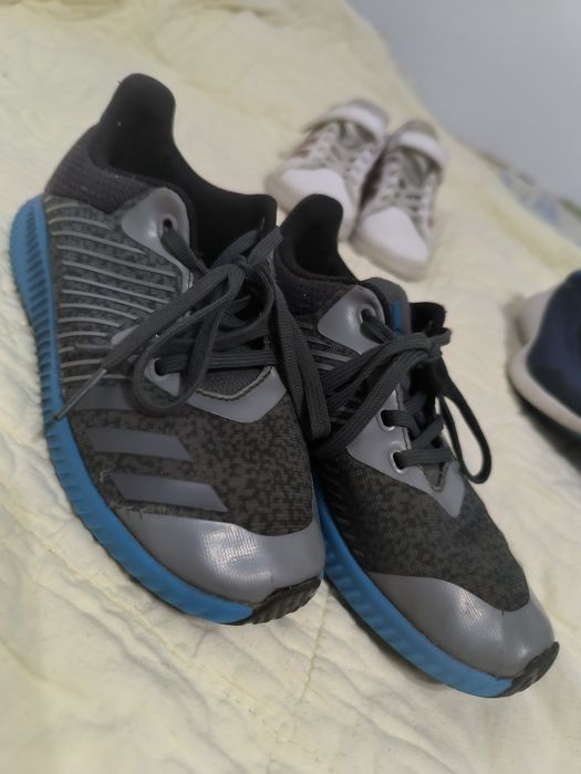 Adidași copii mărimile 29, 30 și 30,5