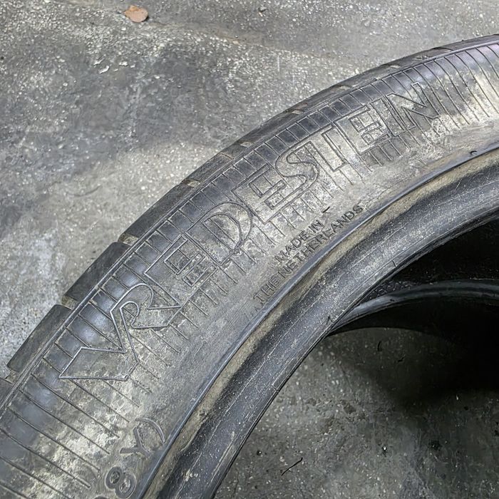 2x 275/40/22 VARA VREDESTEIN 2018 Stare excelenta