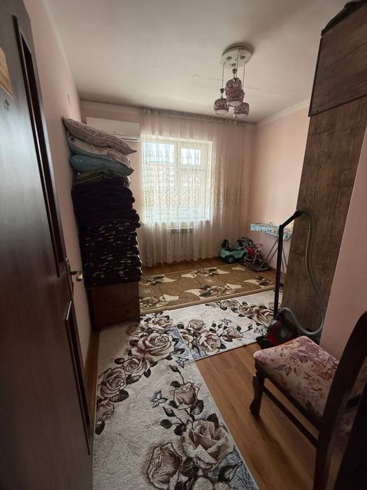 МЕТРО 3-бекат 1 км Сергели 8-худуд 3 хона 3-Этаж  74 Квадрат