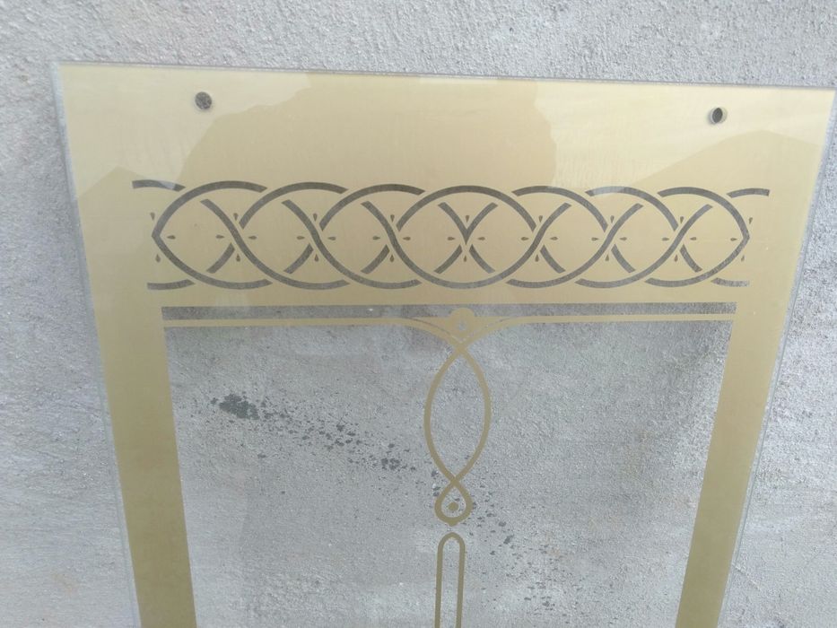 Продам стекло для  мебели илли серванта