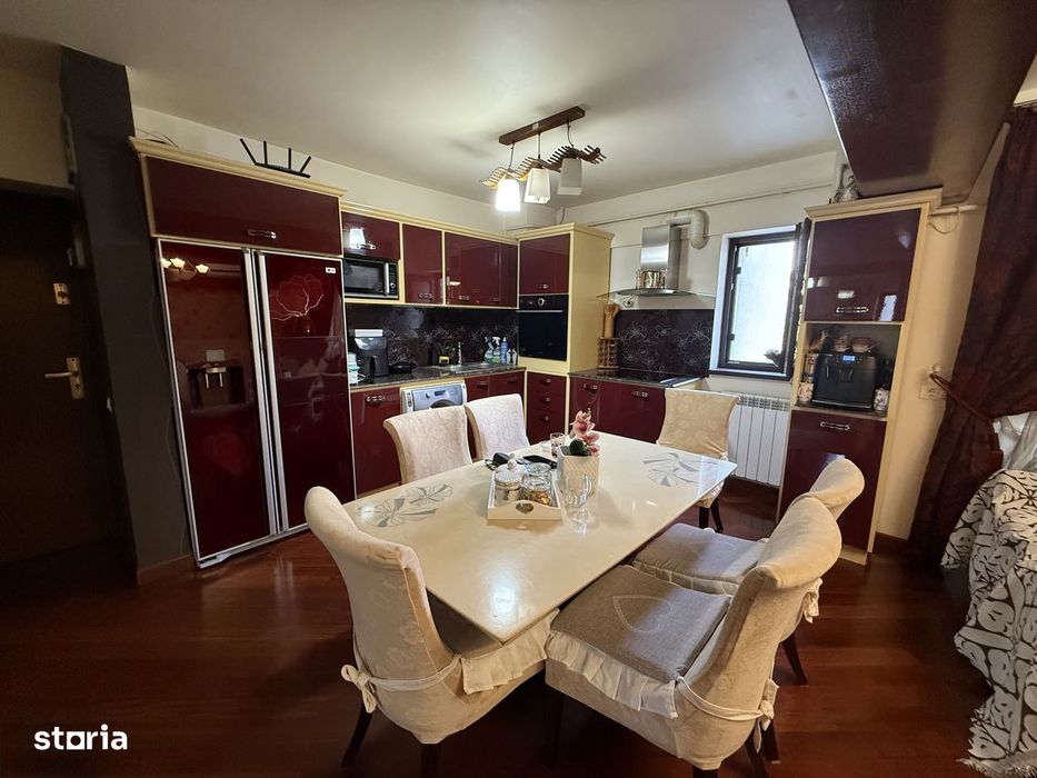 Apartament 4 camere, Micro 20