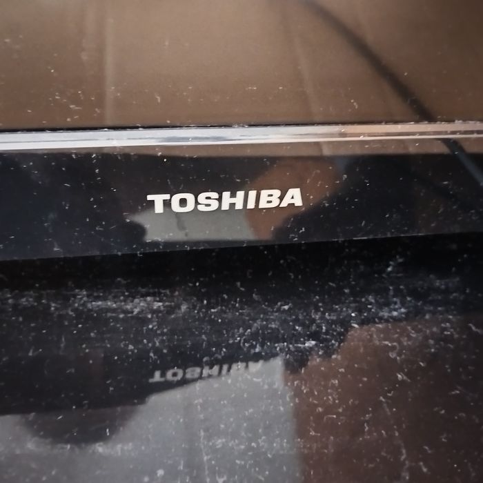 Телевизор Toshiba 32инча