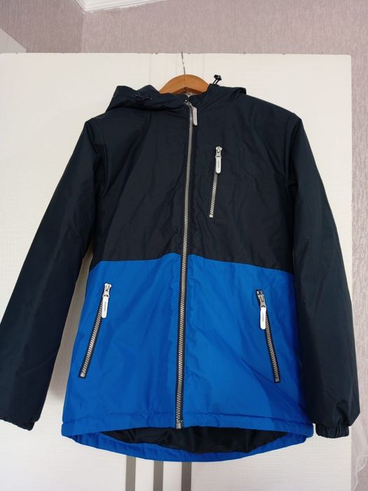 Продам куртку весна- осень