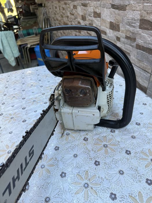 Продавам бензинов моторен трион STIHL MS 261 C