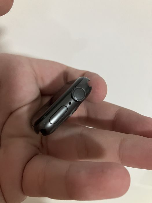 Vand apple watch 5 40mm URGENT!!