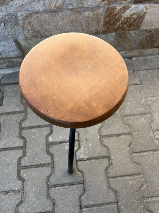 Индустриална табуретка